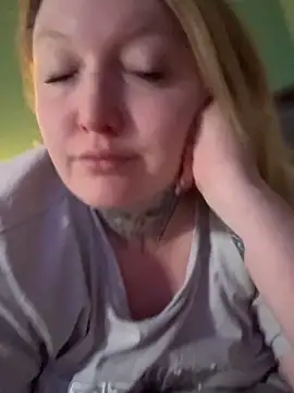 Lolaaxxx13 online show from May 13, 2026, 6:59 pm