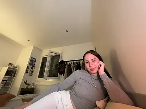 candyX  online show from April 19, 2026, 7:38 pm