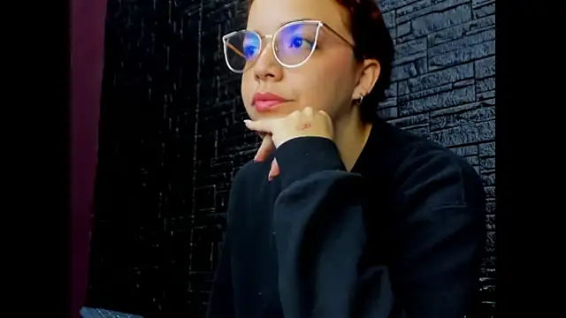 Miss Dior2 online show from April 14, 2026, 2:11 pm