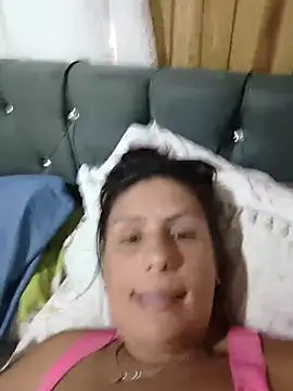 deboragta online show from February 9, 2026, 5:33 pm