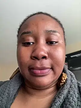 Snapshot of MeekyCurvyAss chatting on July 2, 2026, 6:19 am MeekyCurvyAss online show from July 2, 2026, 6:19 am