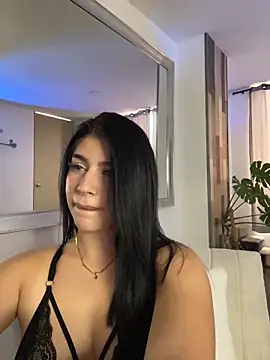 Snapshot of _HannahFox_ chatting on June 9, 2026, 10:00 pm HannahFox online show from June 9, 2026, 10:00 pm