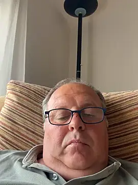 Snapshot of YachtCaptain10 chatting on May 11, 2026, 4:37 pm YachtCaptain10 online show from May 11, 2026, 4:37 pm