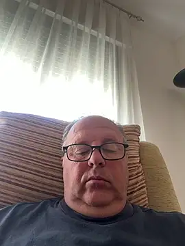 Snapshot of YachtCaptain10 chatting on May 6, 2026, 10:30 am YachtCaptain10 online show from May 6, 2026, 10:30 am