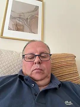 Snapshot of YachtCaptain10 chatting on April 14, 2026, 10:31 am YachtCaptain10 online show from April 14, 2026, 10:31 am