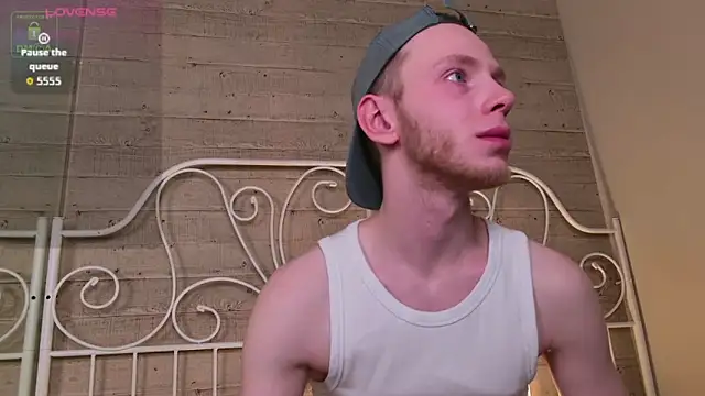 Snapshot of ZidNevil chatting on February 24, 2026, 8:31 pm ZidNevil online show from February 24, 2026, 8:31 pm