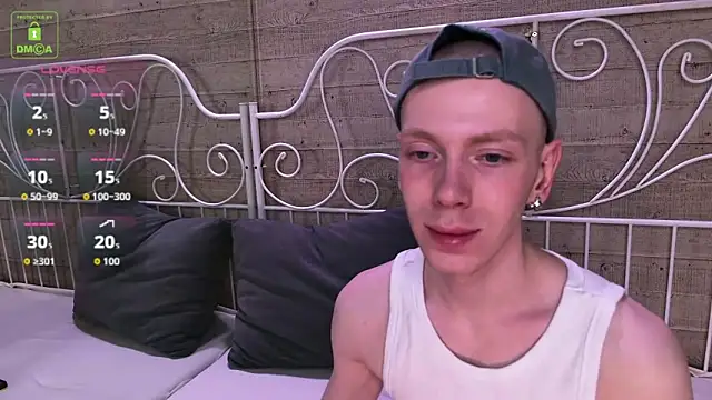 Snapshot of ZidNevil chatting on February 28, 2026, 8:19 pm ZidNevil online show from February 28, 2026, 8:19 pm