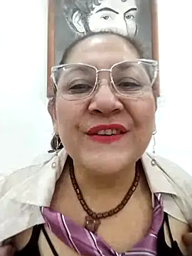 Snapshot of JULIETA_21- chatting on February 10, 2026, 2:49 pm JULIETA 21- online show from February 10, 2026, 2:49 pm