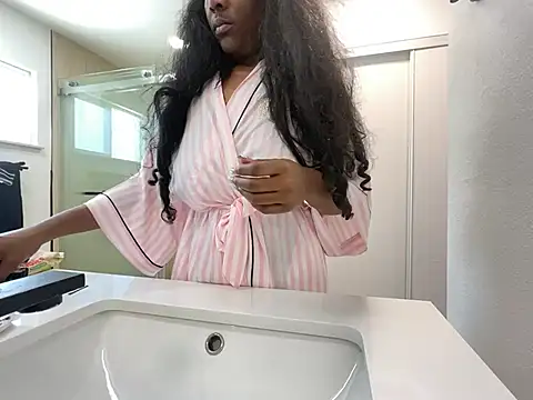 Anadia Starr online show from April 5, 2026, 9:10 pm