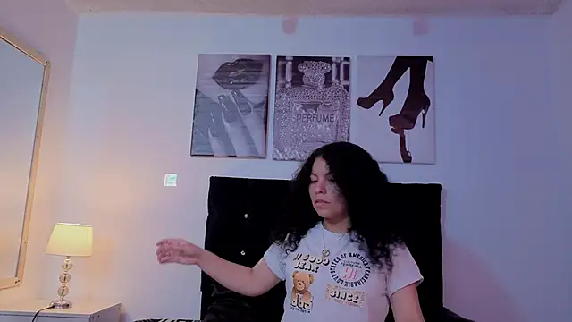 Zoe-yanin online show from February 21, 2026, 6:54 pm