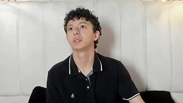 Snapshot of David_Roy_ chatting on February 24, 2026, 1:01 pm David Roy online show from February 24, 2026, 1:01 pm