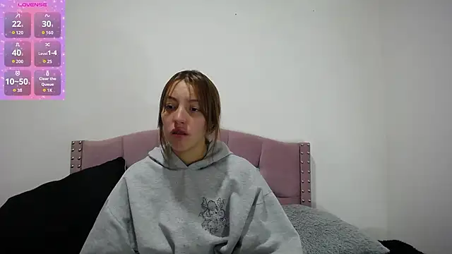 Snapshot of emily_cooper_pym chatting on February 10, 2026, 12:04 pm emily cooper pym online show from February 10, 2026, 12:04 pm