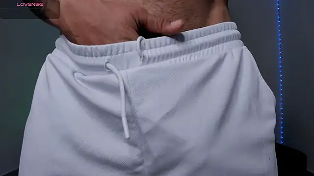 Snapshot of ryanwhite3 chatting on February 7, 2026, 7:44 pm ryanwhite3 online show from February 7, 2026, 7:44 pm