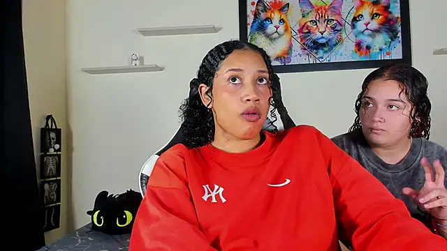 Snapshot of meredit_cris23 chatting on February 8, 2026, 4:43 am meredit cris23 online show from February 8, 2026, 4:43 am