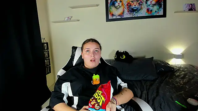 Snapshot of meredit_cris23 chatting on February 20, 2026, 6:26 am meredit cris23 online show from February 20, 2026, 6:26 am