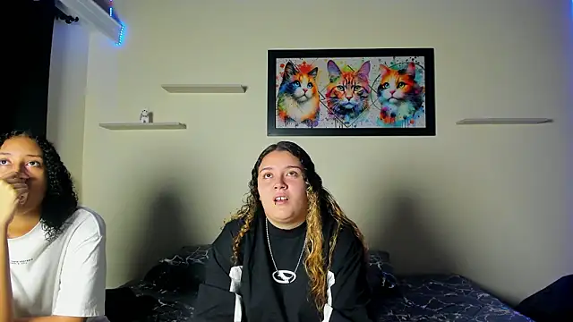 Snapshot of meredit_cris23 chatting on February 4, 2026, 4:29 am meredit cris23 online show from February 4, 2026, 4:29 am