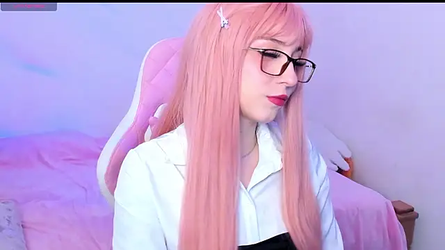 Snapshot of LoveMaki444 chatting on February 9, 2026, 5:05 am LoveMaki444 online show from February 9, 2026, 5:05 am