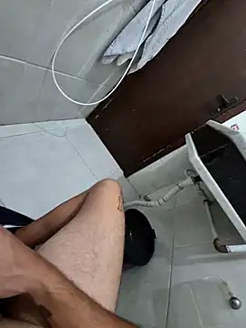 Snapshot of biel13cm chatting on February 27, 2026, 9:14 pm biel13cm online show from February 27, 2026, 9:14 pm