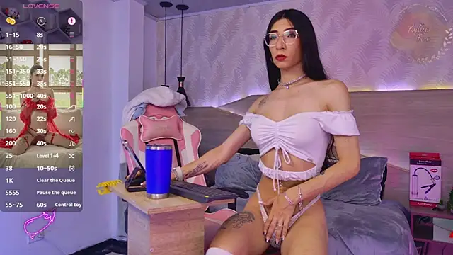 kylliefox  online show from March 27, 2026, 1:45 pm