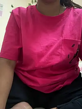 kavyababy00 online show from April 14, 2026, 10:04 pm