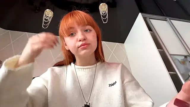 KatheyMichelfelder online show from February 9, 2026, 12:25 pm