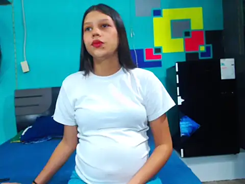 Snapshot of analyn-2027 chatting on February 11, 2026, 12:54 am analyn-2027 online show from February 11, 2026, 12:54 am