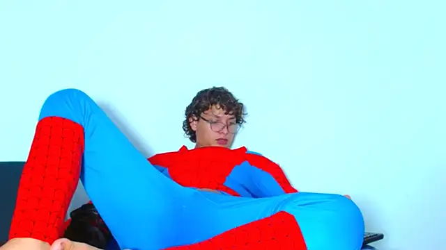 arielnoir6958 online show from April 4, 2026, 11:55 pm