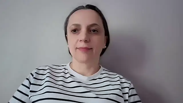 ShyFlameLive online show from May 26, 2026, 3:43 pm