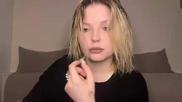 Ophelia Ritz online show from March 20, 2026, 12:33 am