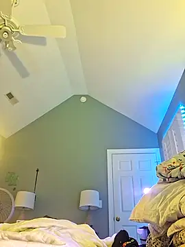 Snapshot of TrndSettr chatting on February 13, 2026, 12:21 am TrndSettr online show from February 13, 2026, 12:21 am