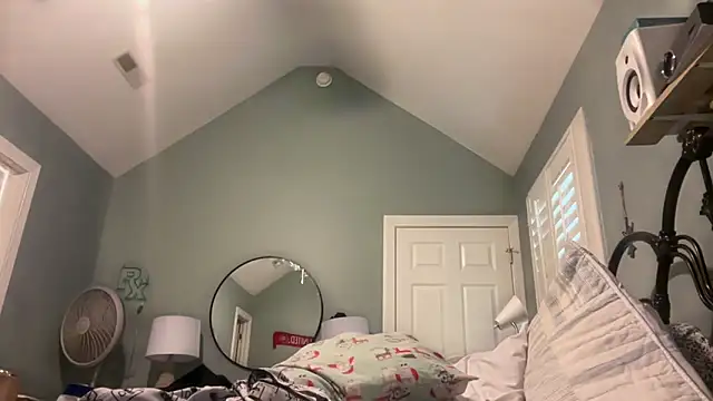 TrndSettr online show from April 15, 2026, 10:43 pm