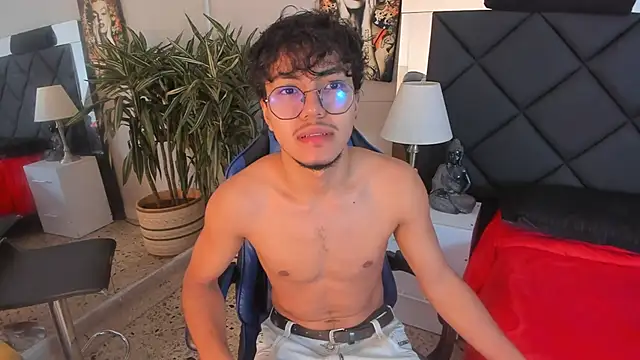 kai storn online show from March 25, 2026, 11:42 am