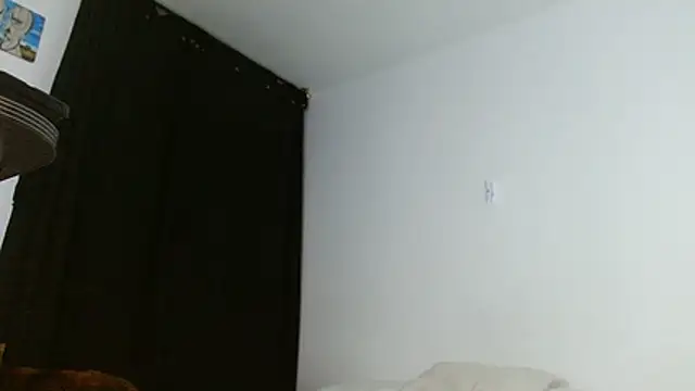 sensualstryp online show from April 1, 2026, 4:14 am