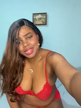 Snapshot of LUCIA-FERRERO chatting on February 4, 2026, 1:06 pm LUCIA-FERRERO online show from February 4, 2026, 1:06 pm