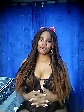 Snapshot of LUCIA-FERRERO chatting on March 10, 2026, 7:07 pm LUCIA-FERRERO online show from March 10, 2026, 7:07 pm