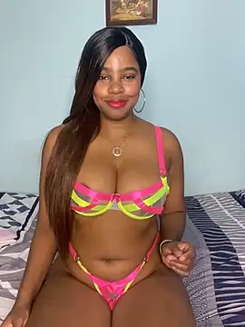 Snapshot of LUCIA-FERRERO chatting on February 7, 2026, 3:20 pm LUCIA-FERRERO online show from February 7, 2026, 3:20 pm