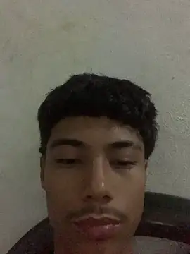 Snapshot of Adan21_cm chatting on May 24, 2026, 6:35 am Adan21 cm online show from May 24, 2026, 6:35 am