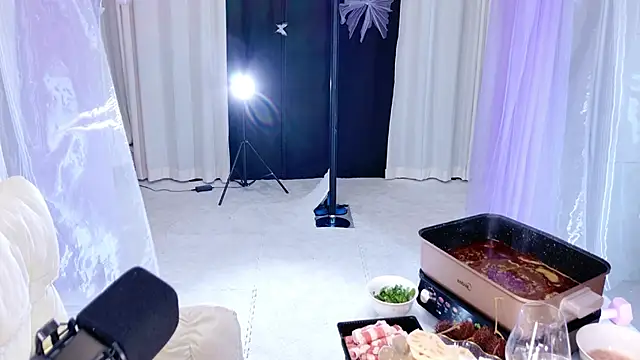 Dancer Lucky-Nini online show from February 10, 2026, 1:10 pm