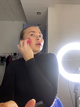 MonicaWestt online show from March 29, 2026, 6:37 am