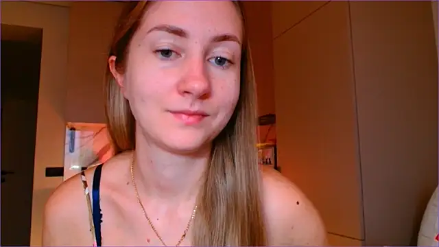 BluueSilk online show from December 4, 2025, 6:56 am