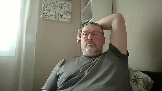 doudou310 online show from March 7, 2026, 4:56 pm