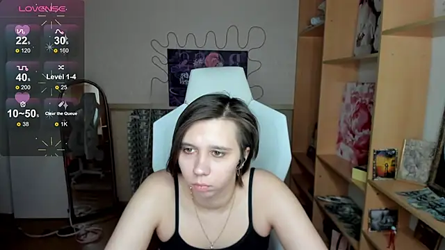 Scarlet Sirenn online show from March 2, 2026, 7:15 am