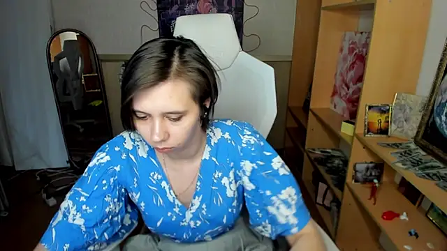 Scarlet Sirenn online show from February 14, 2026, 9:09 am