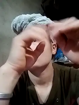 Snapshot of l_kiss chatting on February 16, 2026, 2:16 pm l kiss online show from February 16, 2026, 2:16 pm