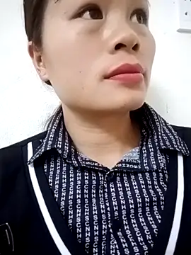 Snapshot of l_kiss chatting on February 23, 2026, 12:06 pm l kiss online show from February 23, 2026, 12:06 pm