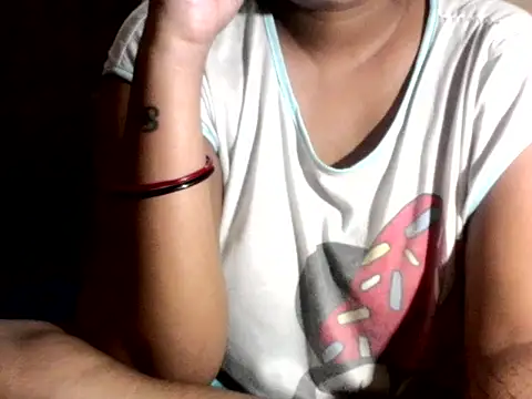 Sakina77 online show from April 1, 2026, 9:43 am