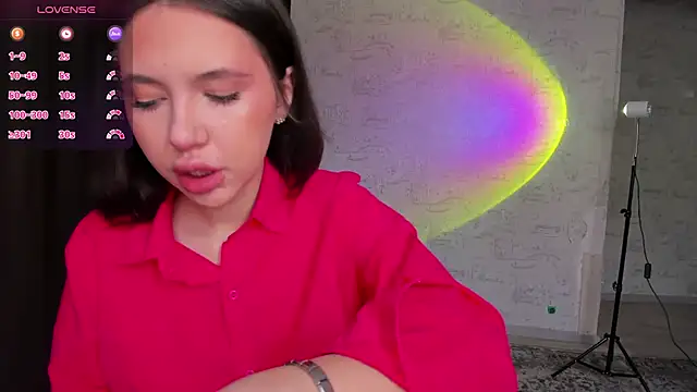 Snapshot of Hey_Mia chatting on February 24, 2026, 4:24 am Hey Mia online show from February 24, 2026, 4:24 am