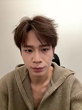 SM 004 online show from February 1, 2026, 9:18 am