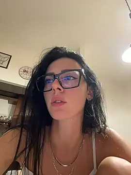 Snapshot of alibi_room chatting on July 3, 2026, 10:38 pm alibi room online show from July 3, 2026, 10:38 pm