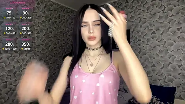 IeshaOsorio online show from April 2, 2026, 6:31 am